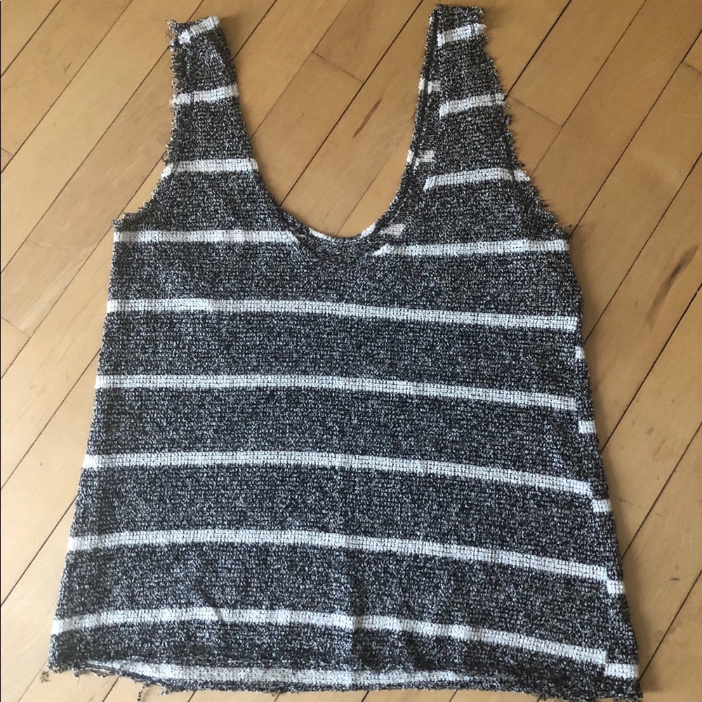 Zara Textured Tank - Picture 2 of 3